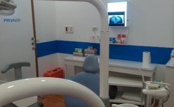 Clínica Dental Plaza del Adelantado