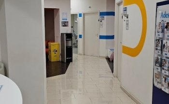 Clínica Dental Adeslas