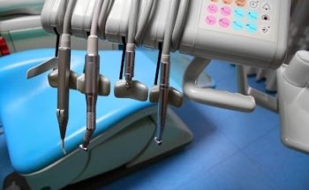 Clínica Dental Iñigo Larizgoitia