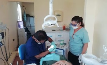 Confident Dental Todos Santos. Dr. Ángel Hernandez Baeza