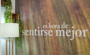 CLINICA DENTAE. Clinica dental Sevilla . Dr. Carmelo Pazos