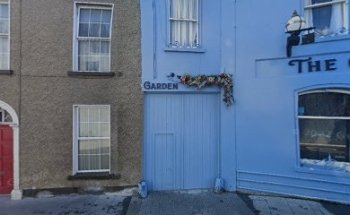 Dr Catherine Barry BDS NUI,DiplClinDent