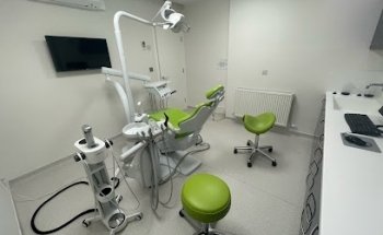 Notting Hill Dental Clinic - Invisalign, Dental Implants, Cosmetic Dentist, Bonding London