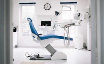 24 hour emergency dentist at Kings Cross Dental.