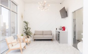 915 Smile Studio