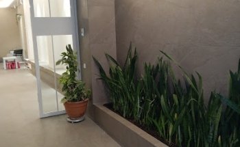MIHI DENTAL (antigua clínica dental Avenida, Dra. Victoria Martínez Mihi)